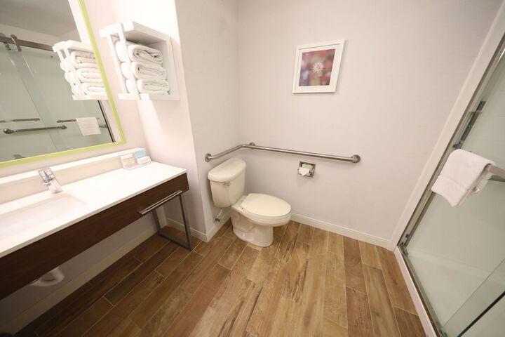 Bathroom shower