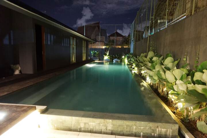 Hotel with Pool