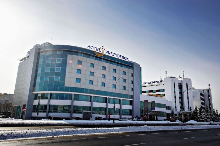 Hotel 76 of 77