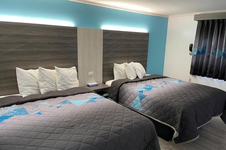 Room 17 of 42