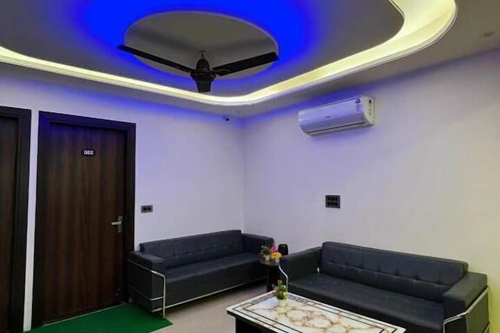 Room 7 of 17