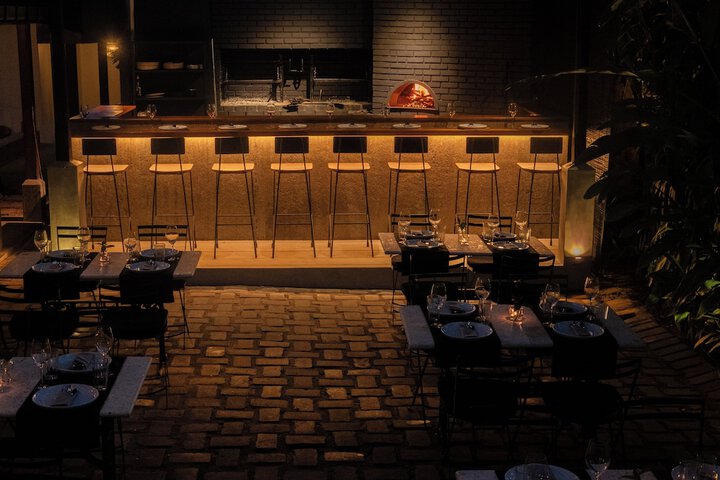 Dining 48 of 60