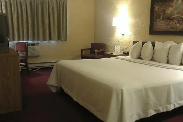 Room 5 of 7