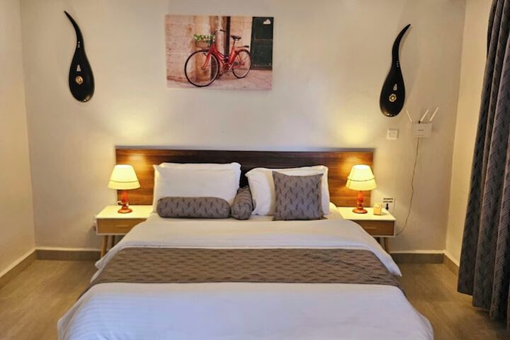 Room 4 of 36