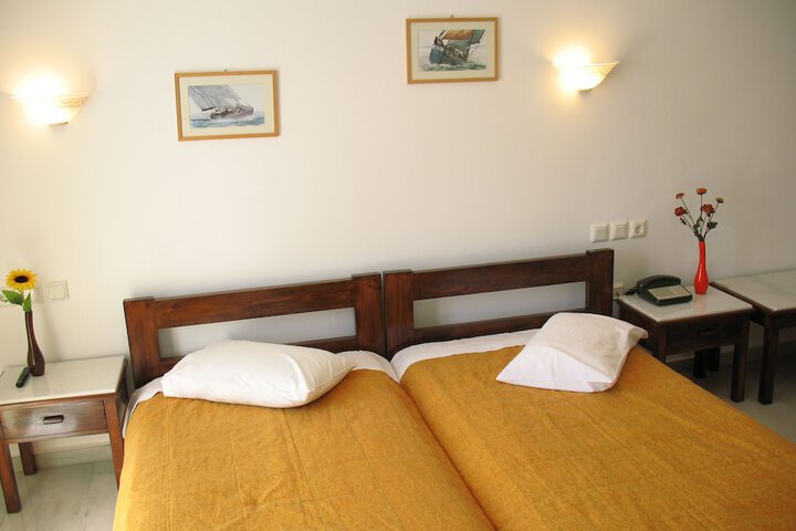 Room 13 of 68