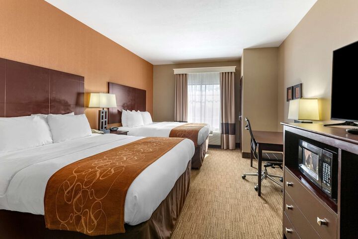 1 King Bed Suite (21 of 23)