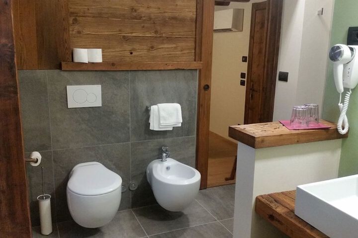 Room 15 of 26