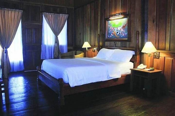 Room 4 of 39