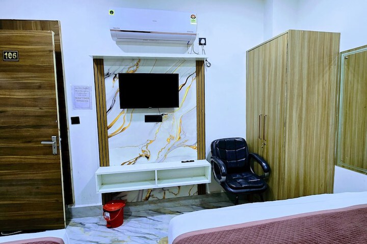 Room 12 of 60