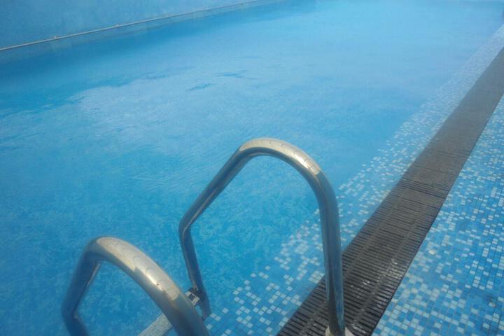 Pool 7 of 8