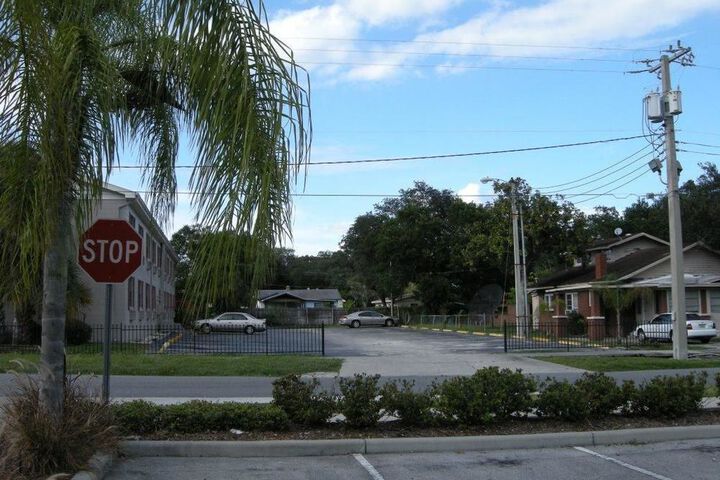 Property Grounds 25 of 25