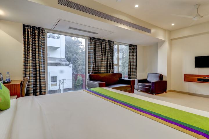 Room 21 of 40