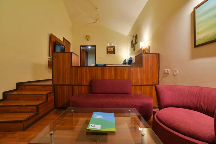 Room 35 of 102