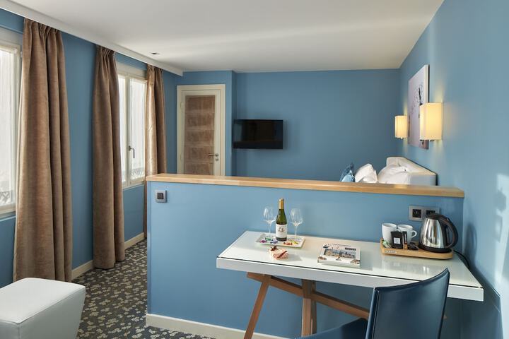 Room 20 of 31