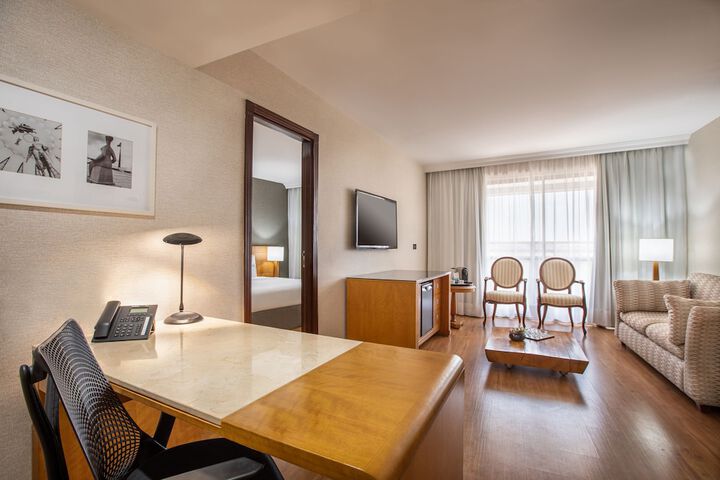 Room 14 of 131