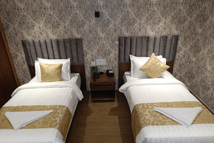 Room 25 of 87