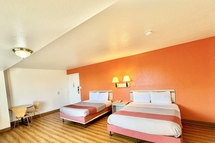 Room 7 of 23