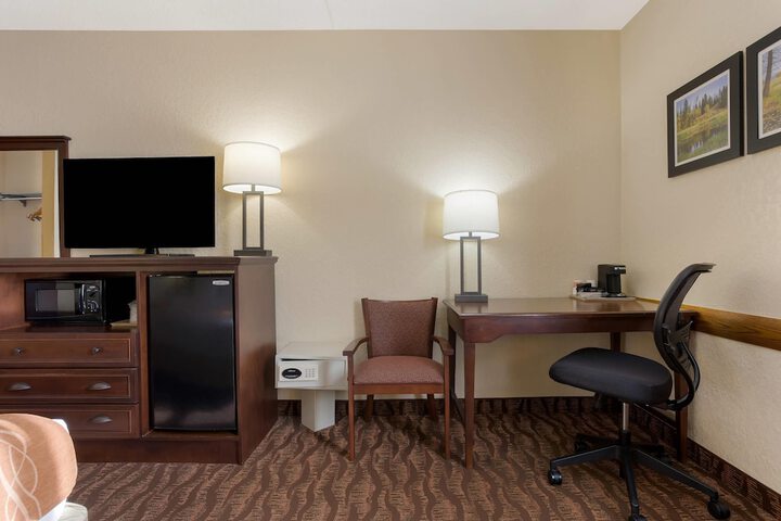 Room 8 of 63