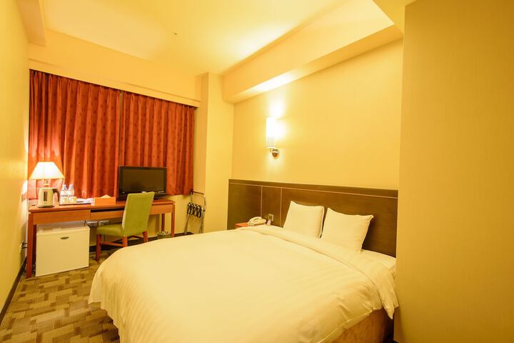 Room 6 of 26