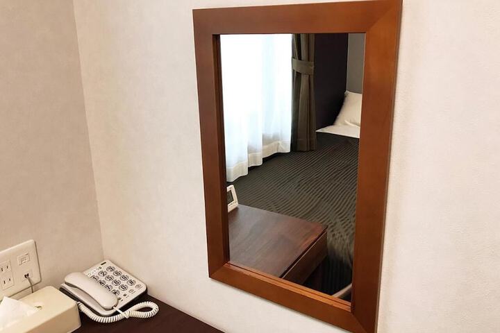 Room 14 of 37