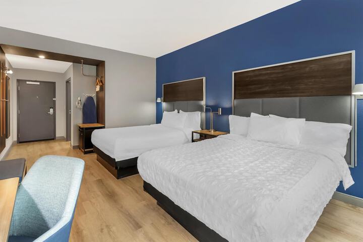 Room 15 of 43