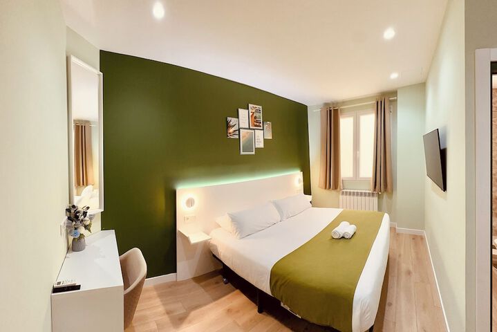 Room 14 of 68