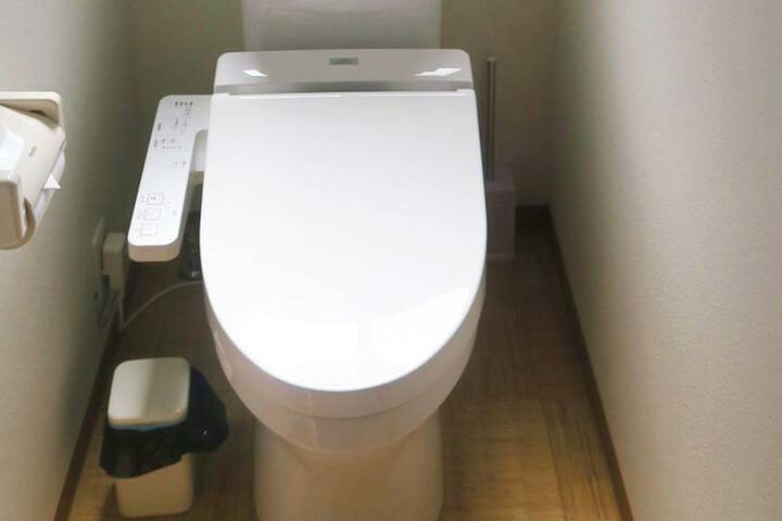 Clean Restrooms