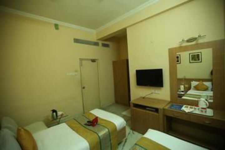 Room 10 of 23