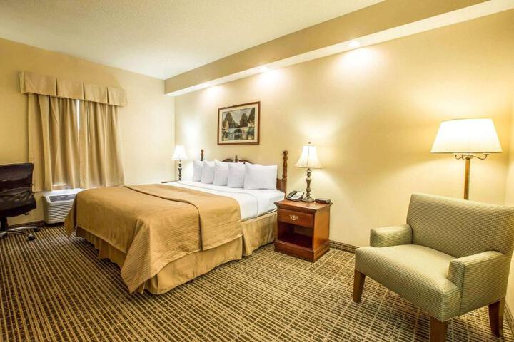 1 King Bed Accessible (1 of 6)