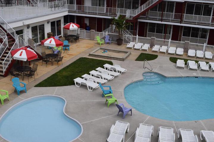 Pool 9 of 20