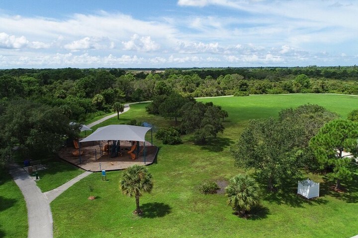 Property Grounds 23 of 34