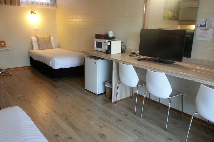 Room 4 of 35