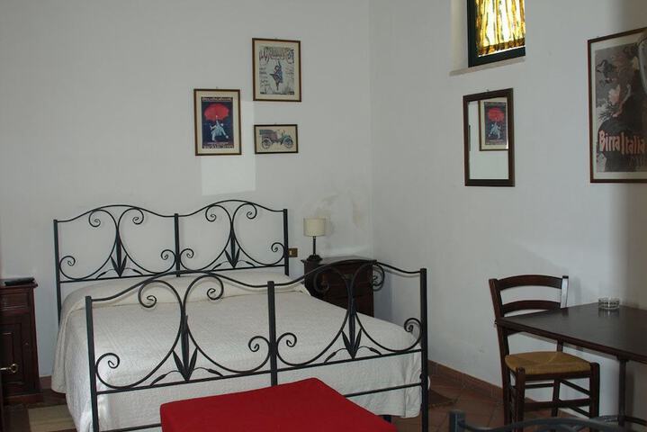 Room 7 of 38