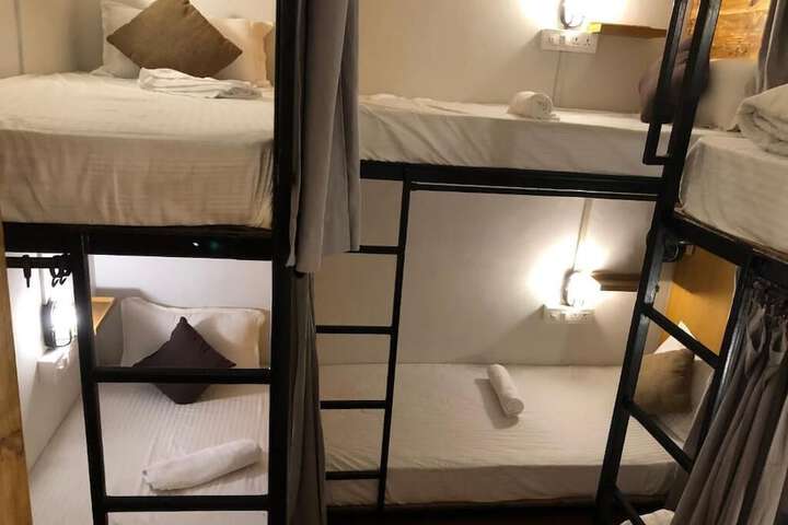Room 5 of 13