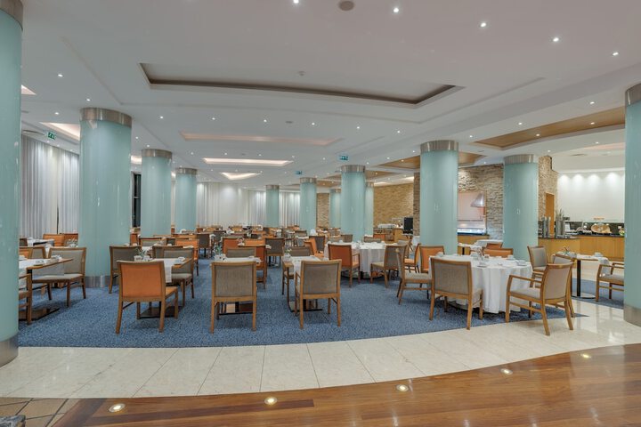 Dining 182 of 411
