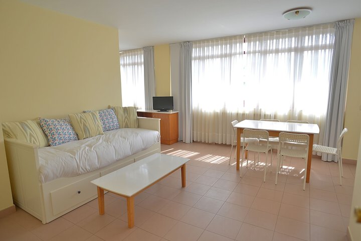 Room 16 of 33