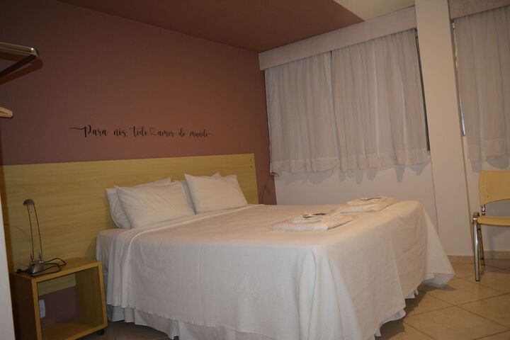 Room 14 of 33