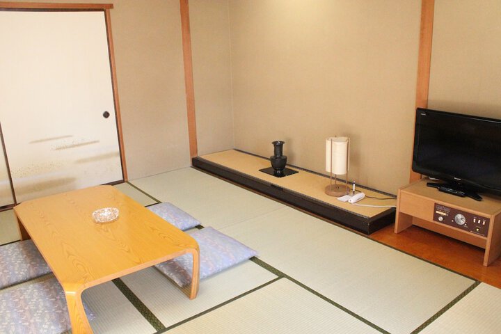 Room 10 of 47