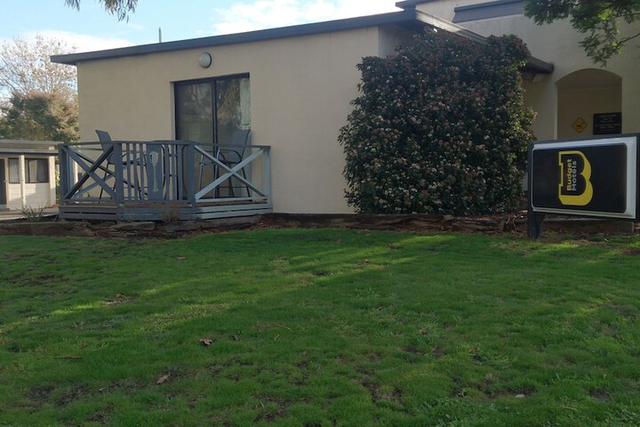 Property Grounds 33 of 42