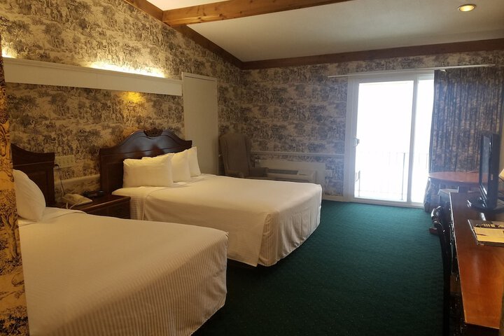 Room 21 of 36