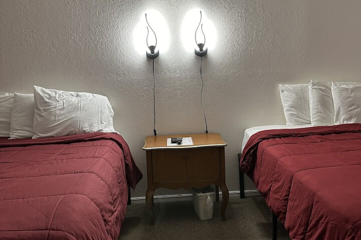 Room 6 of 50