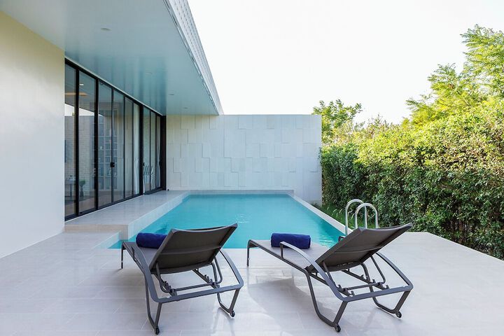 Pool 105 of 174