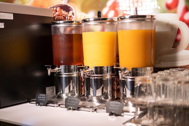 Breakfast/Coffee Service 22 of 33