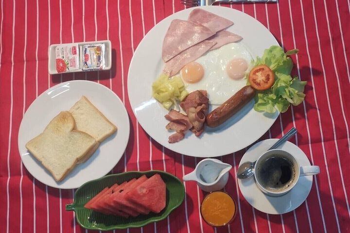 Breakfast/Coffee Service 21 of 41