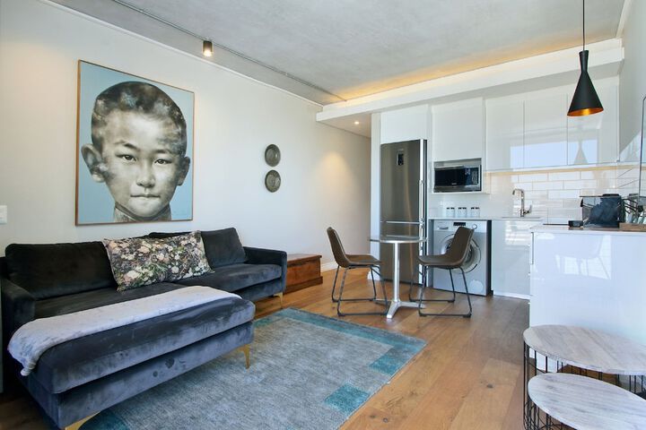 Room 16 of 50