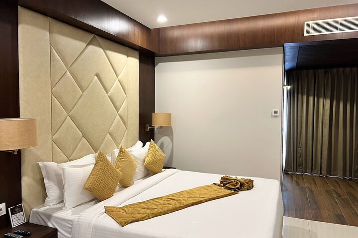 Room 8 of 52