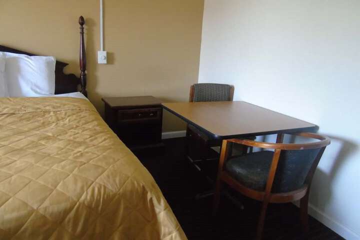 Basic King Bed (1 of 5)