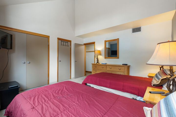 Room 5 of 26
