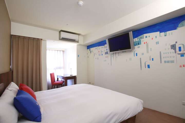 Room 9 of 54