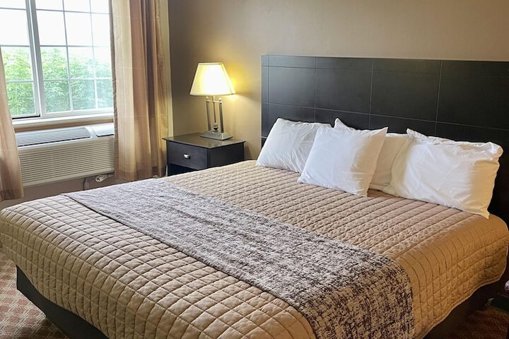 Standard | King Bed (9 of 9)